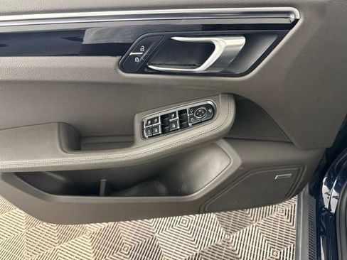 Used 2020 Porsche Macan AWD/4WD image 20