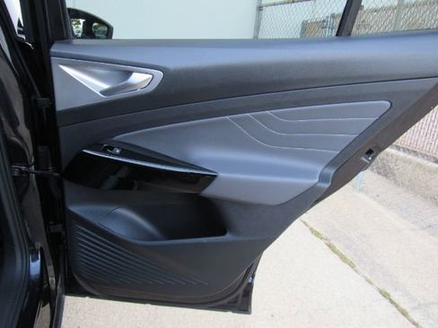 Used 2023 Volkswagen ID.4 S image 25