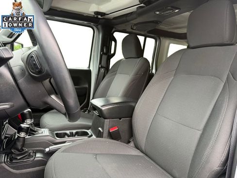Used 2022 Jeep Wrangler Unlimited Sport AWD/4WD image 9