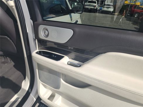 Used 2019 Lincoln Navigator L Black Label image 22