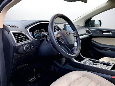 Used 2021 Ford Edge SE w/ Cargo Accessory Package image 17