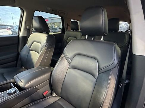 Certified 2025 Nissan Pathfinder SL image 26
