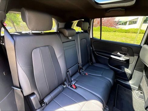 Used 2026 Mercedes-Benz GLB 250 4MATIC image 29