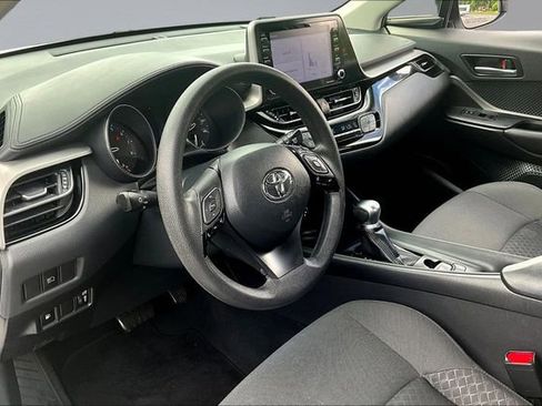Used 2020 Toyota C-HR LE FWD image 15