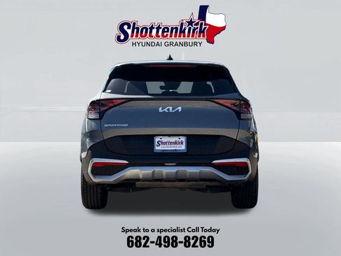 Used 2025 Kia Sportage EX FWD image 7
