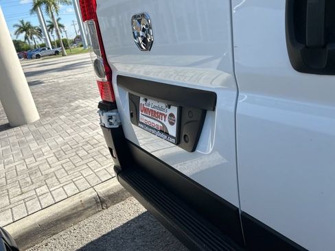 Used 2025 RAM ProMaster 2500 w/ Convenience Group FWD image 7