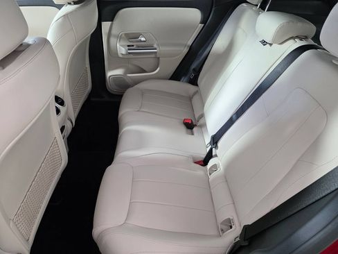 New 2026 Mercedes-Benz GLA 250 image 10
