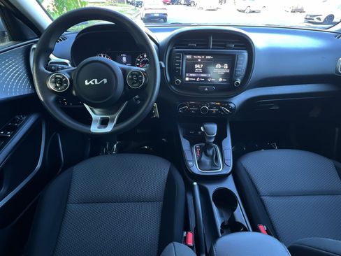 Used 2022 Kia Soul LX w/ Technology Package FWD image 40