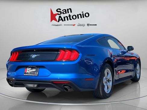 Used 2018 Ford Mustang Coupe RWD image 14