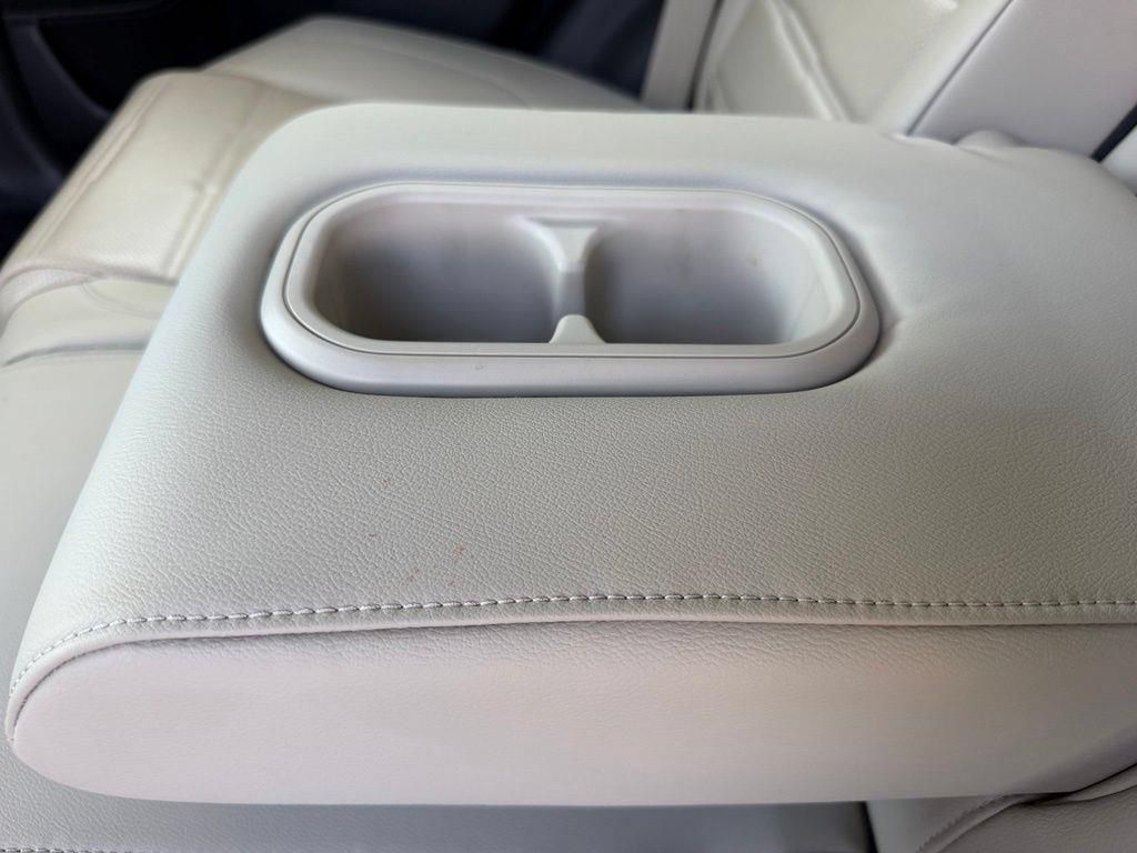 Used 2019 Honda CR-V Touring image 14
