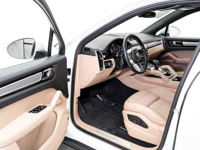 Certified 2023 Porsche Cayenne Platinum Edition AWD/4WD image 7