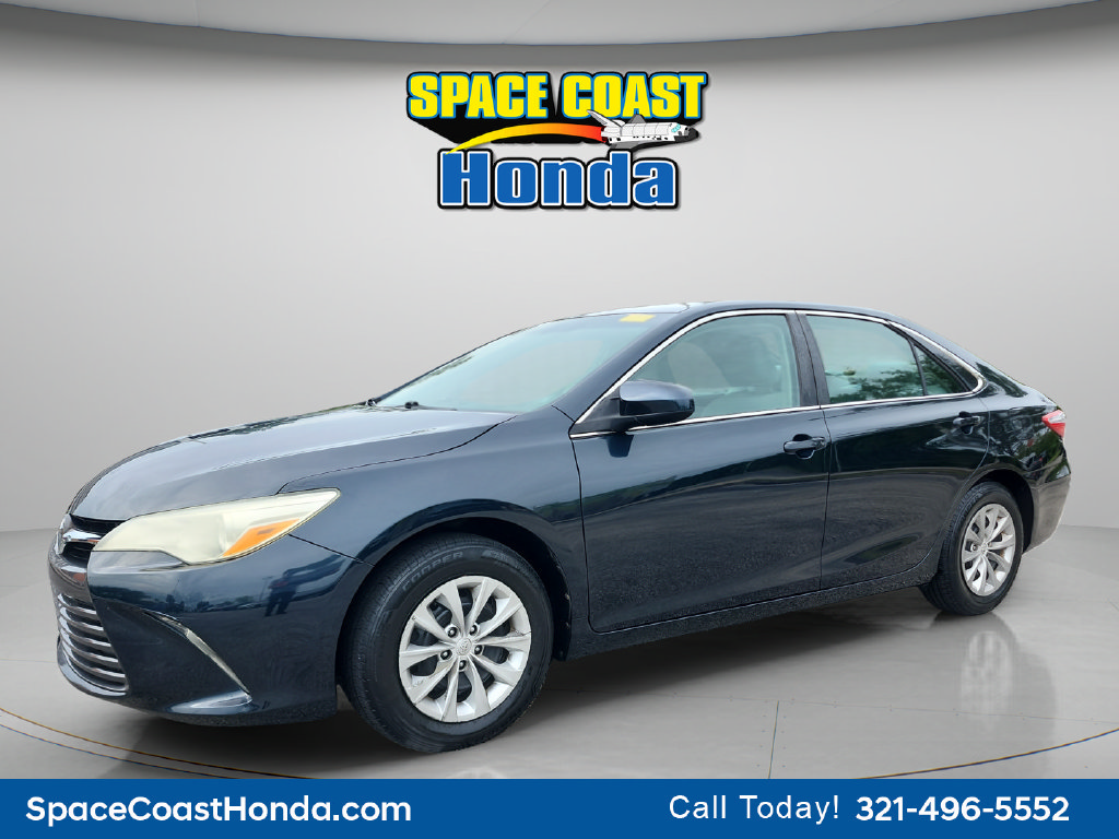 Used 2015 Toyota Camry LE FWD image 7