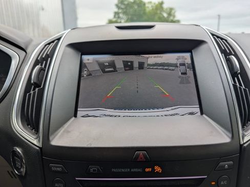 Used 2019 Ford Edge Titanium w/ Equipment Group 301A FWD image 26