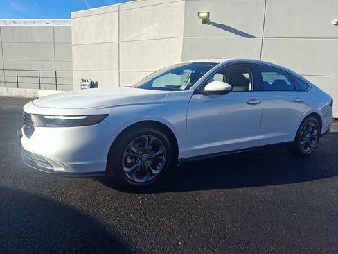 Certified 2023 Honda Accord EX image 3