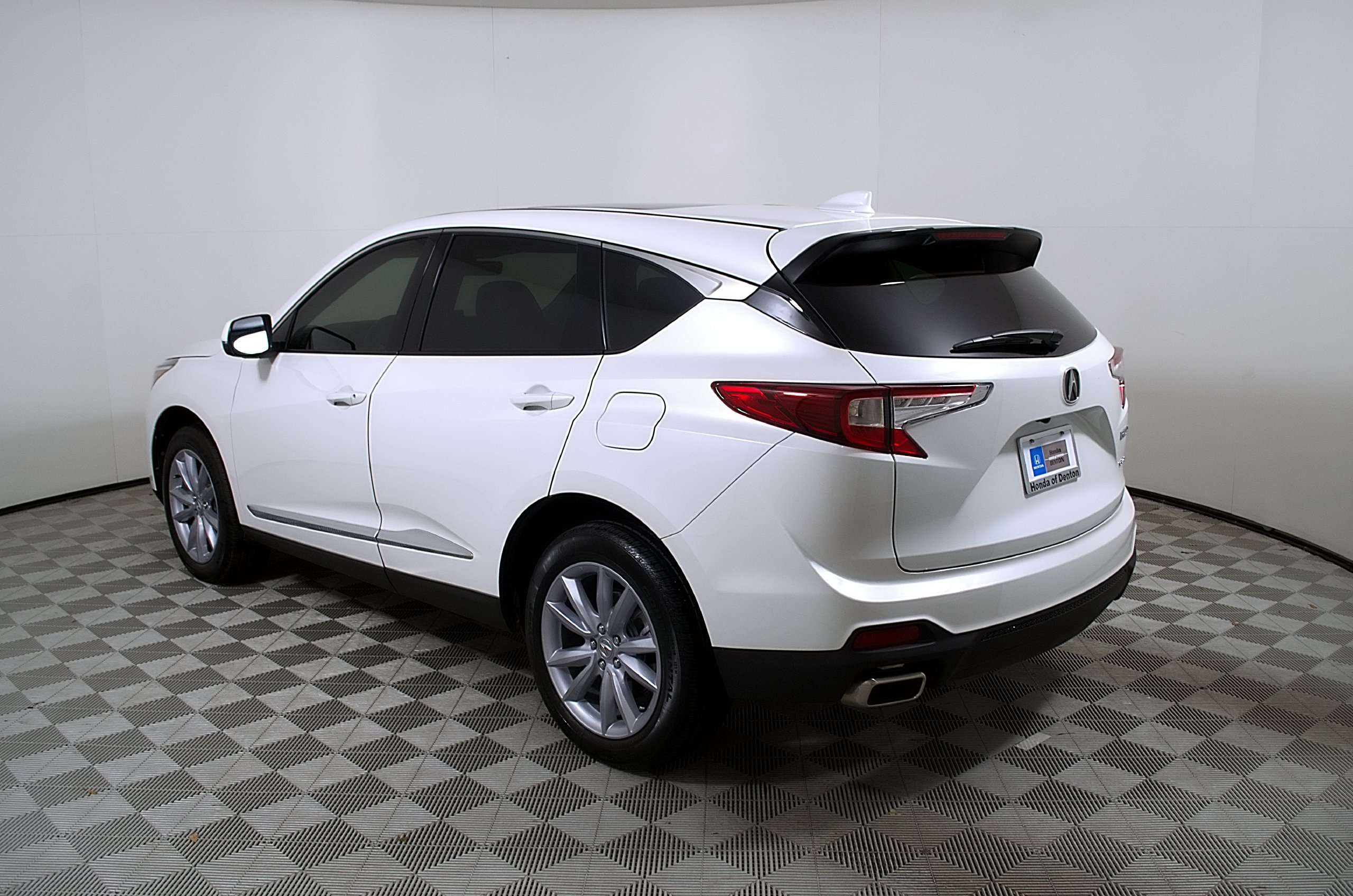 Used 2024 Acura RDX SH-AWD image 9