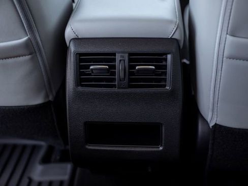 New 2026 Mitsubishi Outlander SE AWD/4WD image 32