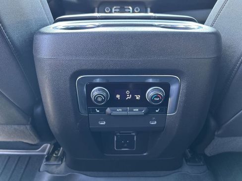 Used 2022 Chevrolet Tahoe High Country AWD/4WD image 22
