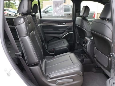Used 2026 Jeep Grand Cherokee L Limited AWD/4WD image 45
