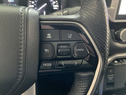 Used 2022 Toyota Tundra Limited image 14