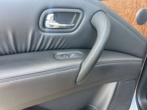 Used 2022 Nissan Armada SL RWD image 32