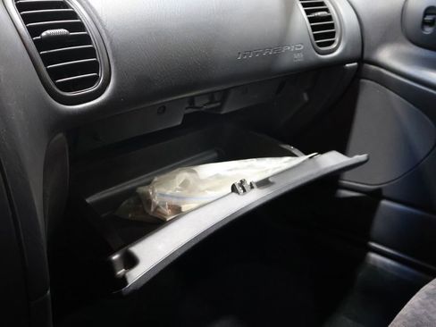 Used 2004 Dodge Intrepid SE image 25