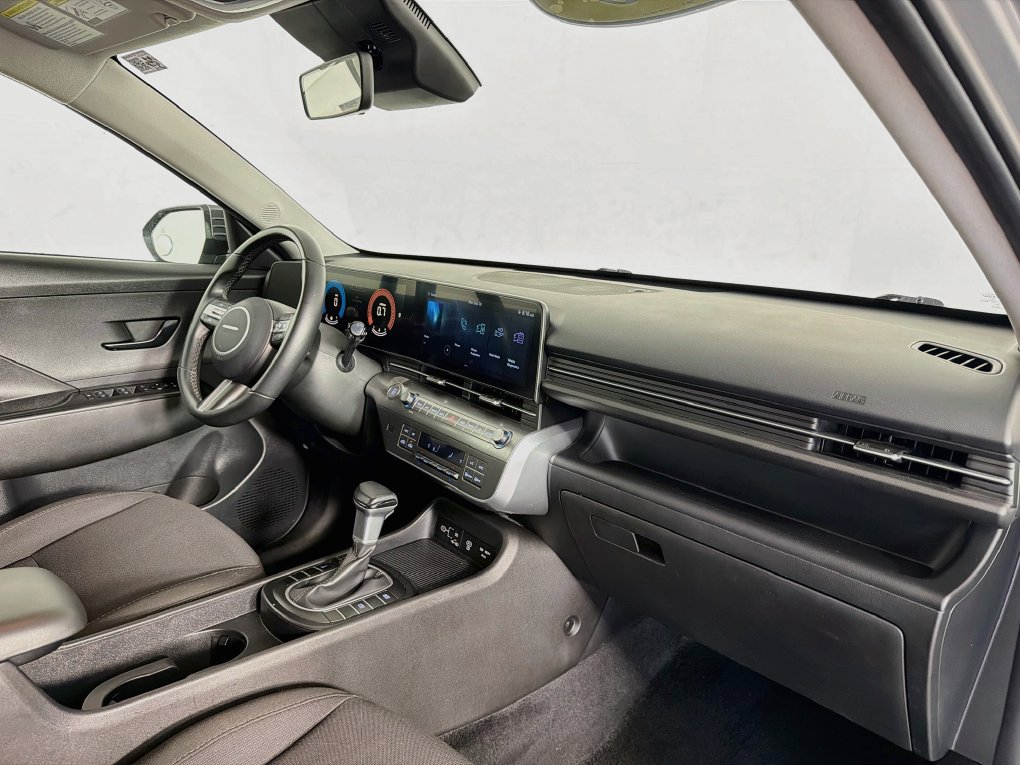 Used 2025 Hyundai Kona SEL AWD/4WD image 31