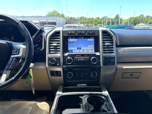 Used 2017 Ford F350 Lariat w/ Chrome Package AWD/4WD image 14