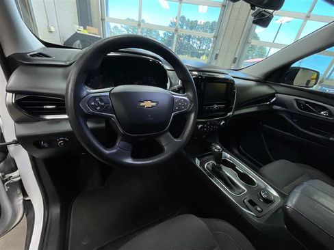 Used 2018 Chevrolet Traverse LS AWD/4WD image 13