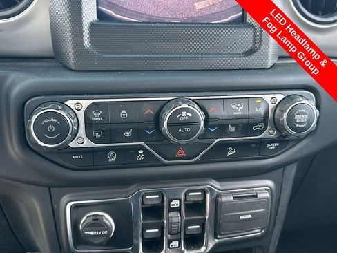 Used 2021 Jeep Wrangler Unlimited Freedom Edition image 8