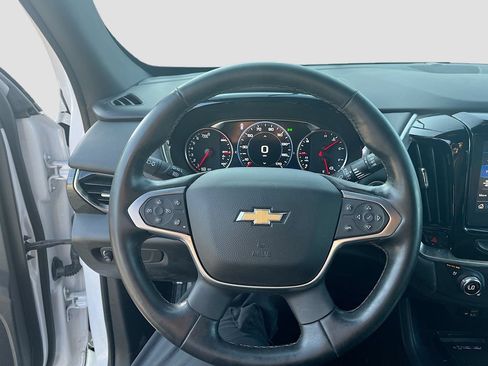 Used 2023 Chevrolet Traverse High Country FWD image 11