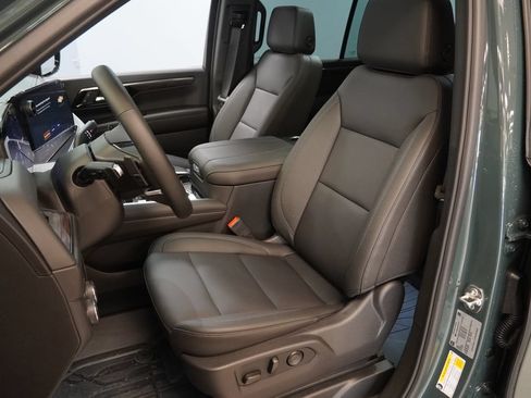 New 2026 Chevrolet Tahoe Z71 w/ Comfort Package AWD/4WD image 4