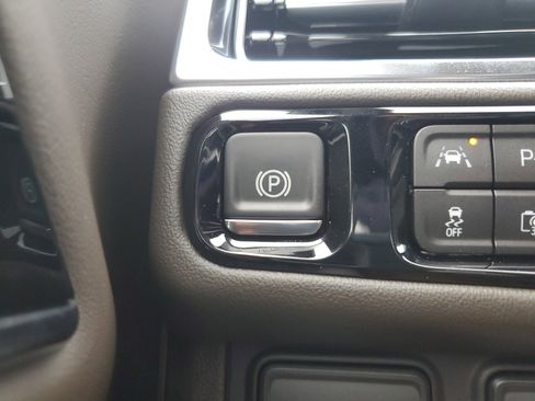 New 2026 GMC Yukon Elevation image 30