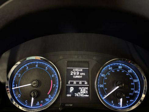 Used 2019 Toyota Corolla LE w/ LE Premium Package image 23