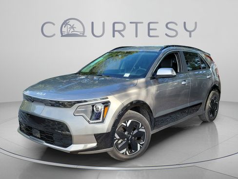 New 2026 Kia Niro Wind FWD image 1