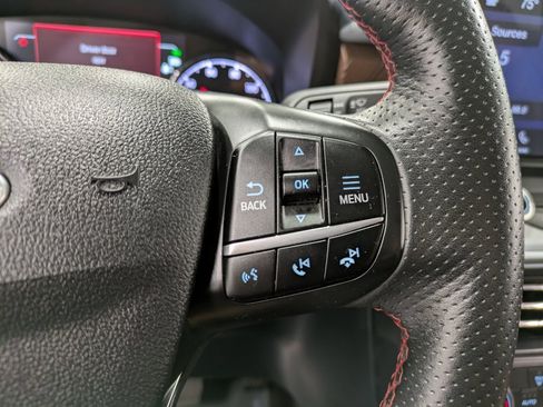 Used 2022 Ford Maverick Lariat w/ Equipment Group 500A Standard image 17