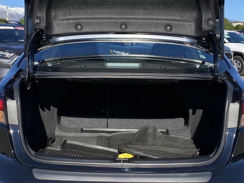 Certified 2025 Toyota Corolla LE image 18