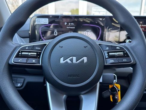 New 2026 Kia Seltos LX FWD image 22