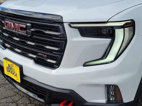 New 2026 GMC Acadia AT4 image 14