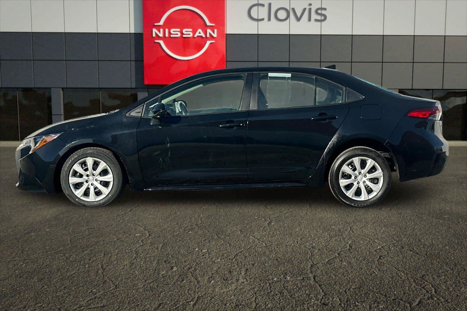 Used 2025 Toyota Corolla LE FWD image 5