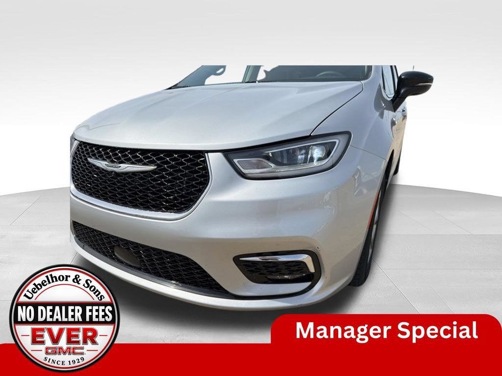 Used 2024 Chrysler Pacifica Limited FWD image 15
