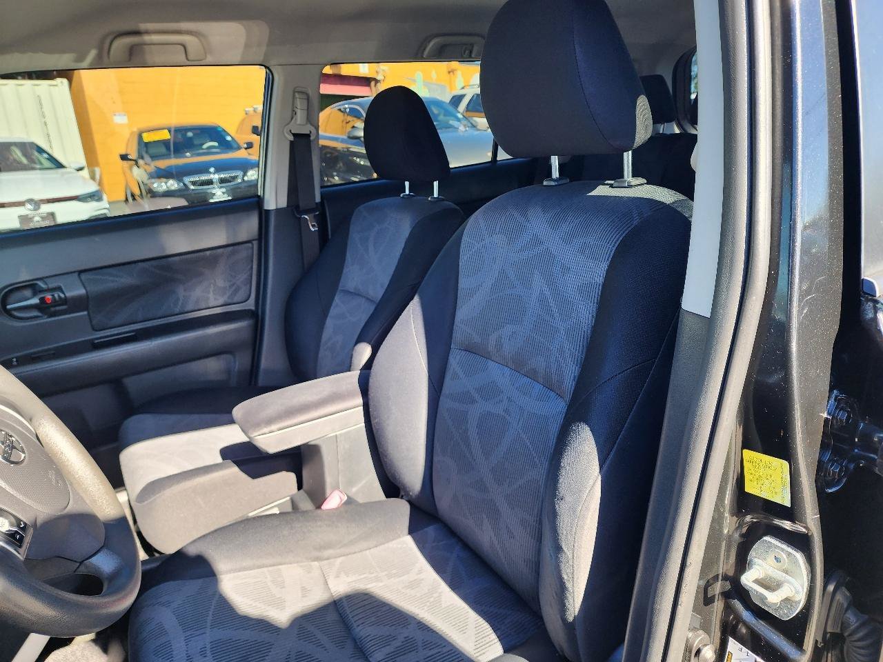 Used 2011 Scion xB FWD image 13