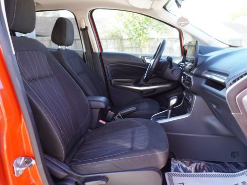 Used 2019 Ford EcoSport SE w/ SE Convenience Package image 6