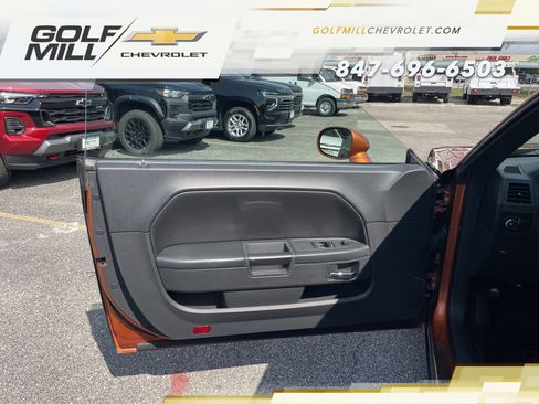 Used 2011 Dodge Challenger RWD image 11