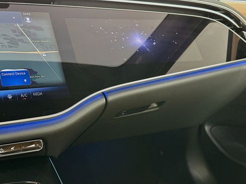 Used 2024 Mercedes-Benz E 350 4MATIC Sedan image 13