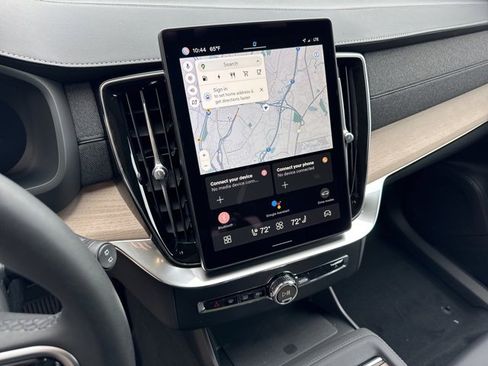 New 2025 Volvo XC90 T8 Plus image 15