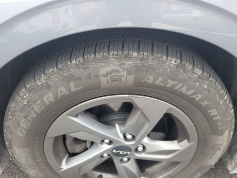 Used 2022 Kia K5 LXS image 8