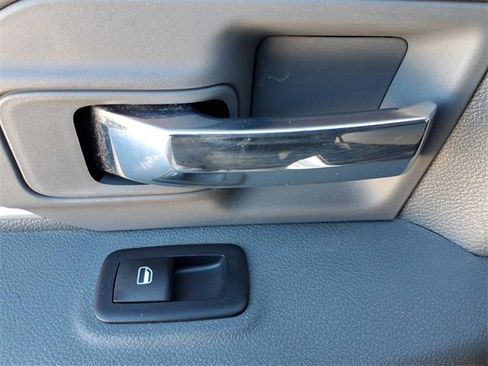 Certified 2019 RAM 1500 Classic SLT image 15