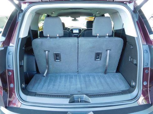 Used 2017 GMC Acadia SLE w/ LPO, Floor Liner Package AWD/4WD image 18