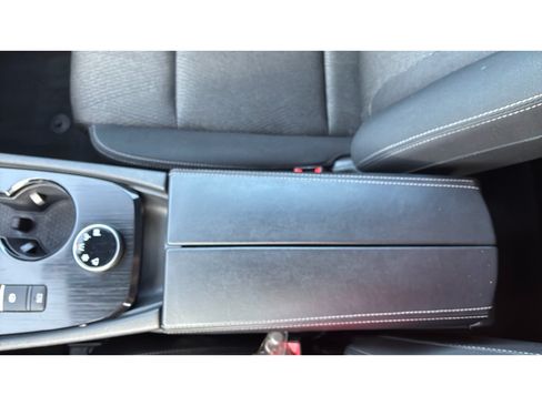 Used 2025 Nissan Rogue SV AWD/4WD image 19