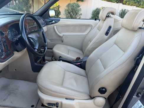Used 2001 Saab 9-3 SE image 22